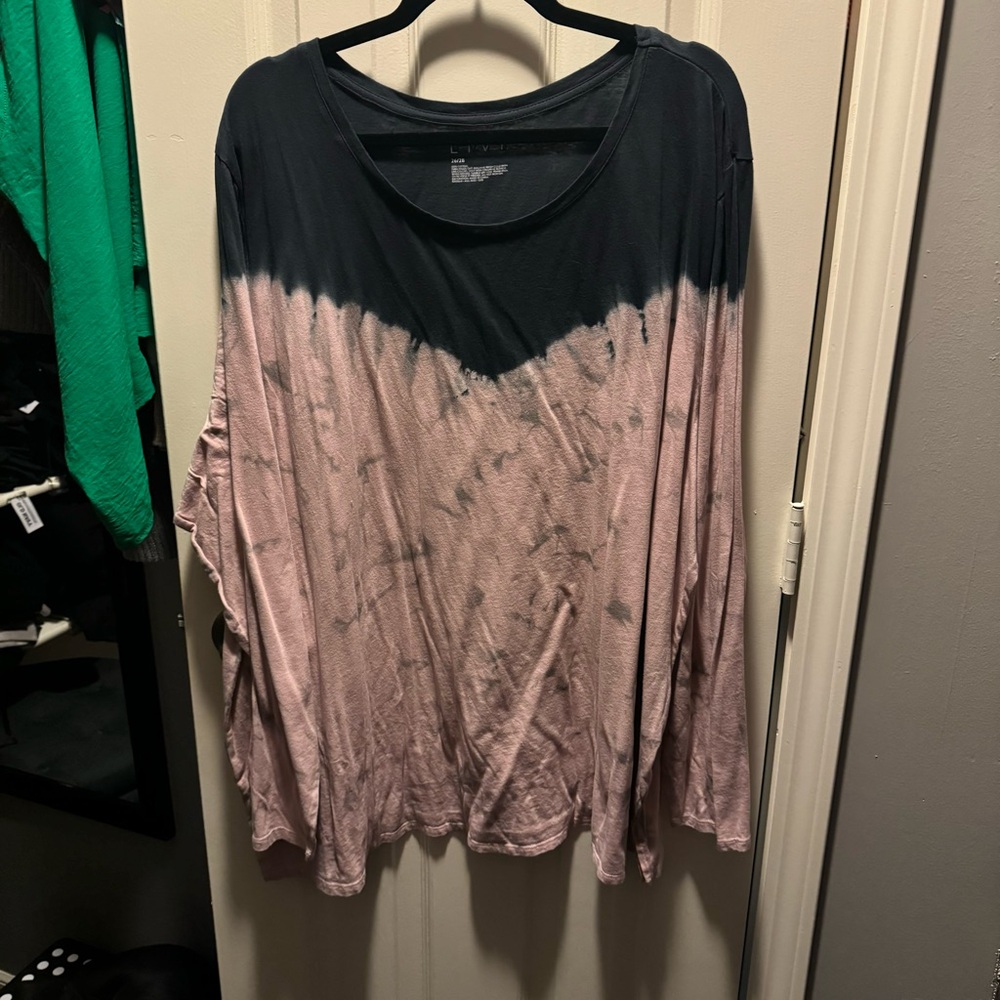 Livi tie dye shirt